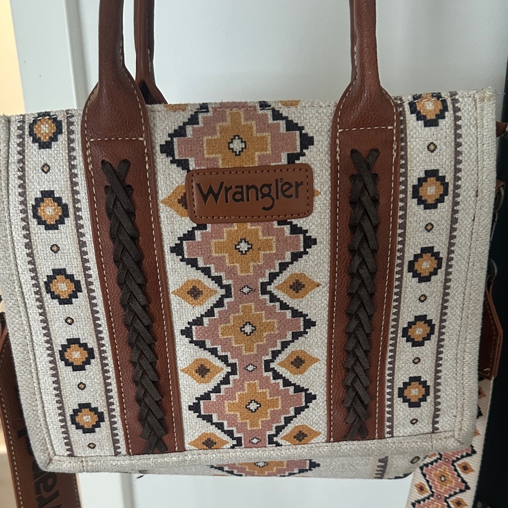 Wrangler Aztec Tote in Cream, Brown and Pink